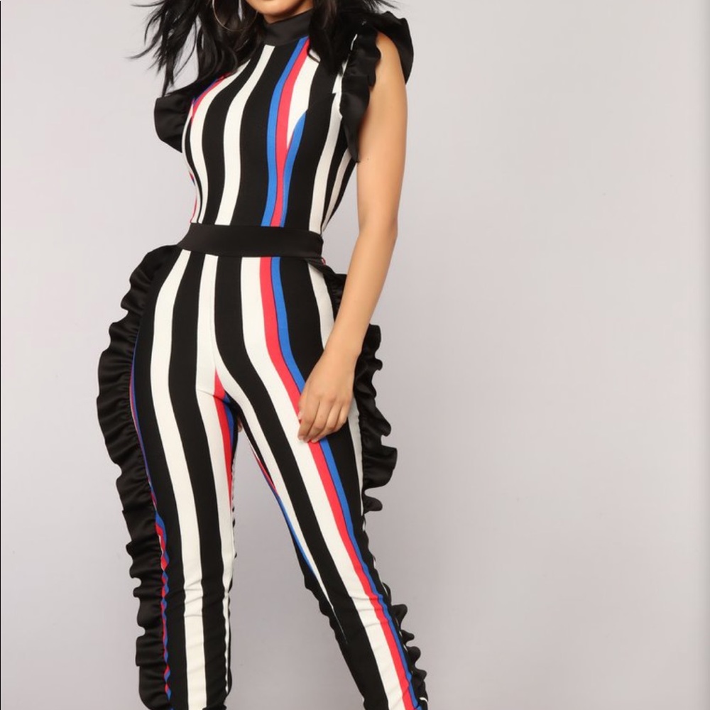 Fashion nova jumpsuit